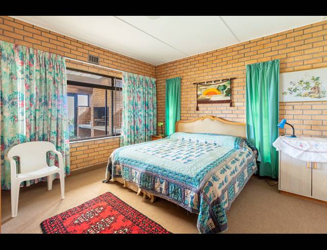 3 BEDROOM HOUSE FOR SALE IN VAN RIEBEECKSTRAND